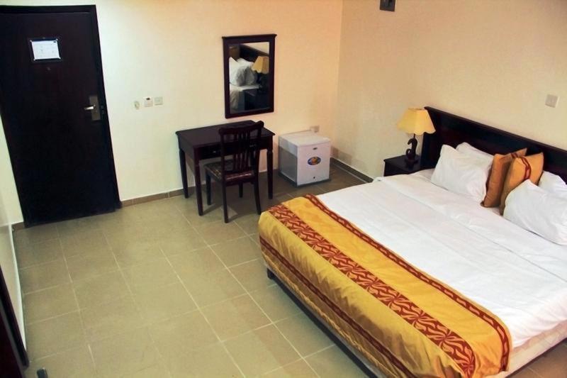 Beni Hotel Lagos Exterior foto